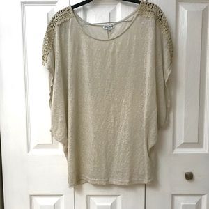 Women’s size large top